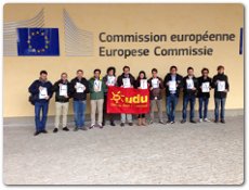 Flash mob Bruxelles #changetheway. Consegna lettera Udu al presidente Martin Schulz