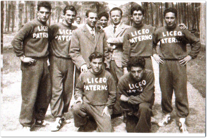 Liceo di Paternò al boschetto della Plaja di Catania - 1960 Liceo di Paternò al boschetto della Plaja di Catania - 1960