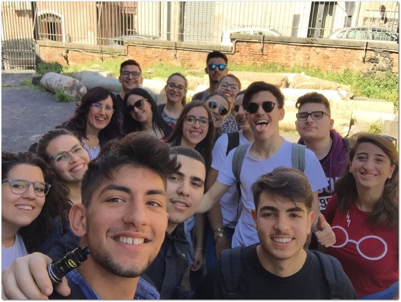 Percorso storico monumentale nel centro storico di Catania per gli studenti della classe IVb del liceo scientifico di Belpasso dell’IISS Francesco Redi