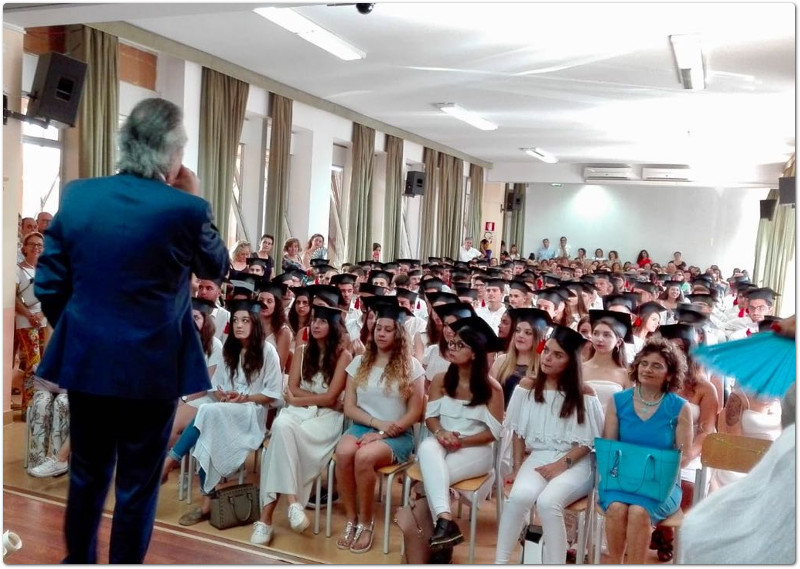 Diploma day. Il Majorana di Milazzo festeggia con una grande cerimonia a scuola i suoi 270 nuovi diplomati