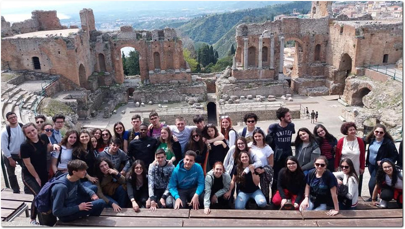 Échange culturelle Convitto Nazionale Mario Cutelli – Lycée Honoré d’Estienne d’Orves.  Un’Amicizia lunga 1460 chilometri