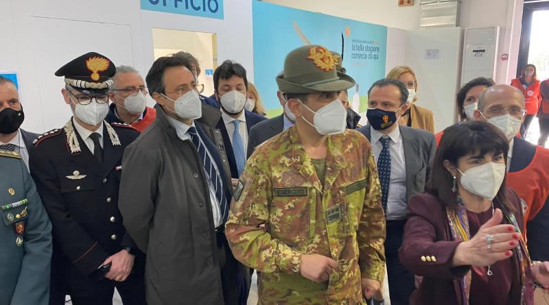 Vaccini, Sicilia prima in Italia. Figliuolo: “Ora raddoppiare”