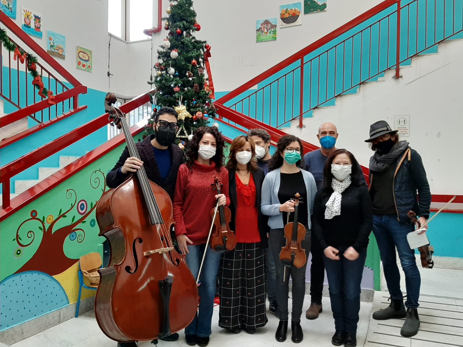 Natale “omnicomprensivo” e “curricolo verticale”. L’Istituto ”Grazia Deledda”  e il Liceo  ”Turrisi Colonna”, insieme per il futuro
