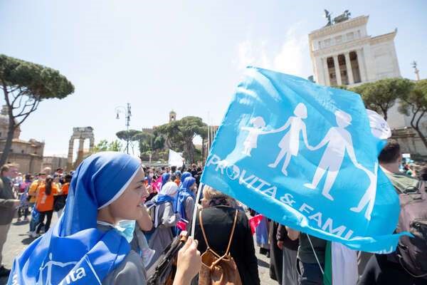 EUTANASIA LEGALE ? Speriamo di no.  Sparare in testa a un ragazzo di 26 anni potrà essere prassi normale in un momento di sconforto