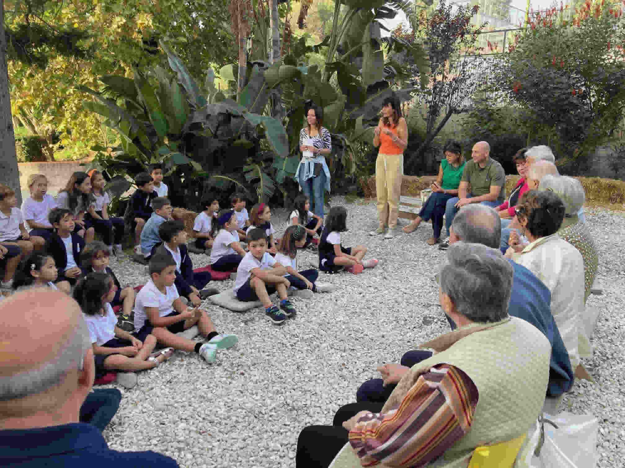 FESTA DEI NONNI: I NONNI A SCUOLA RACCONTANO IL PASSATO E PROGETTANO IL FUTURO